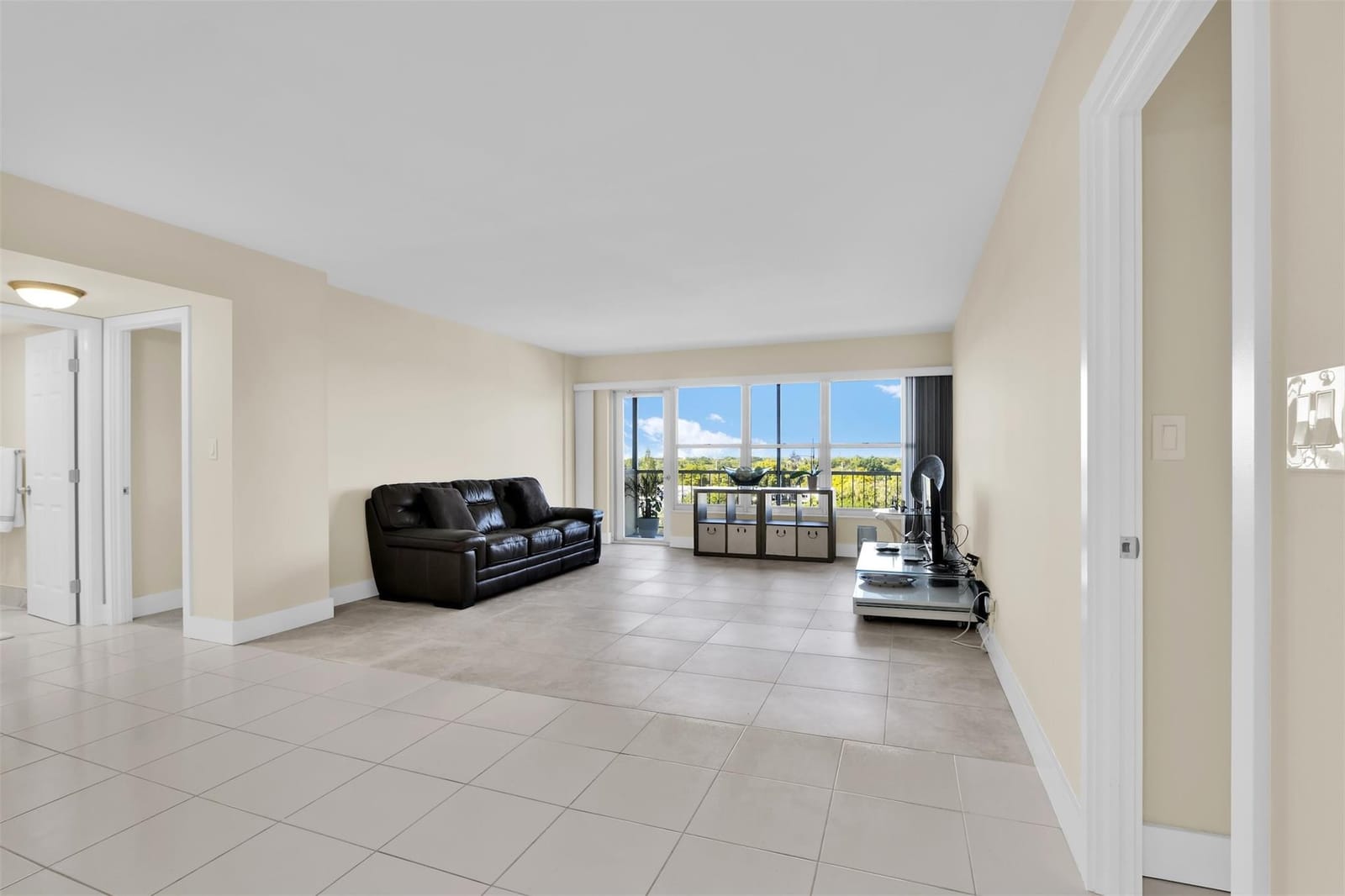 10777 W Sample Road 711 — photo 11