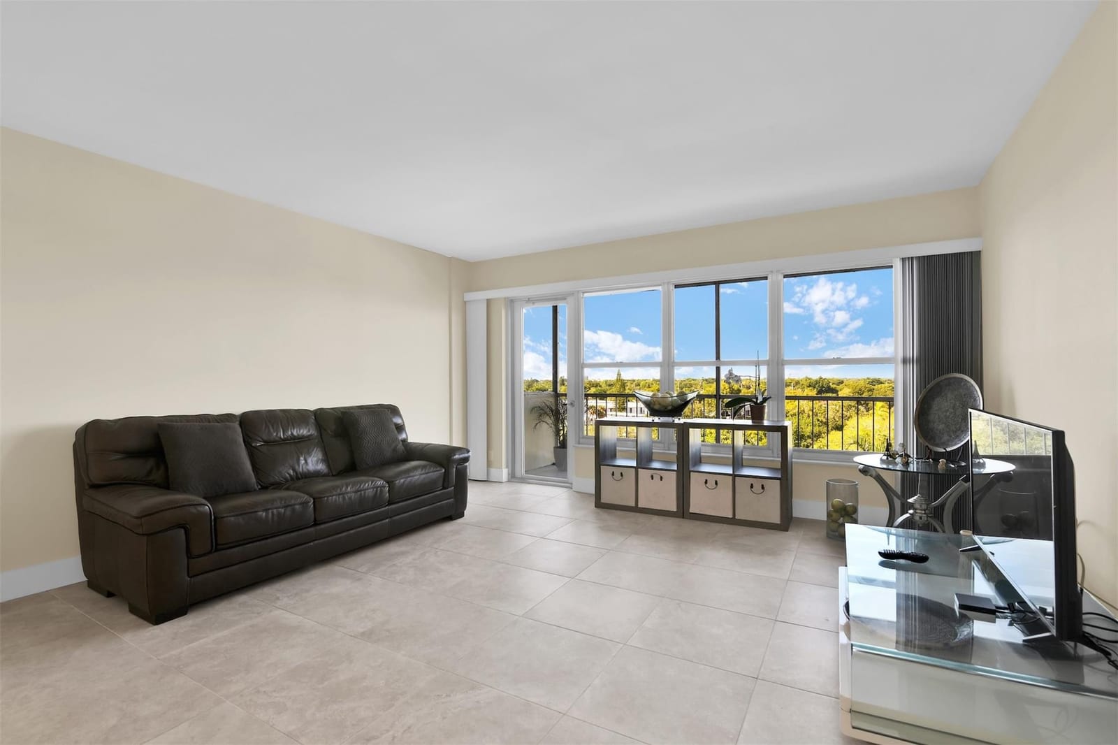 10777 W Sample Road 711 — photo 12