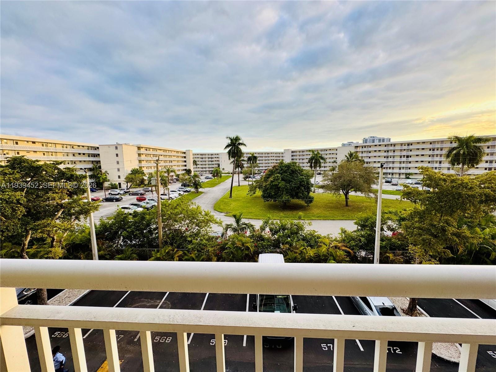 18021 Biscayne Boulevard 304, Aventura, FL 33160 photo 27