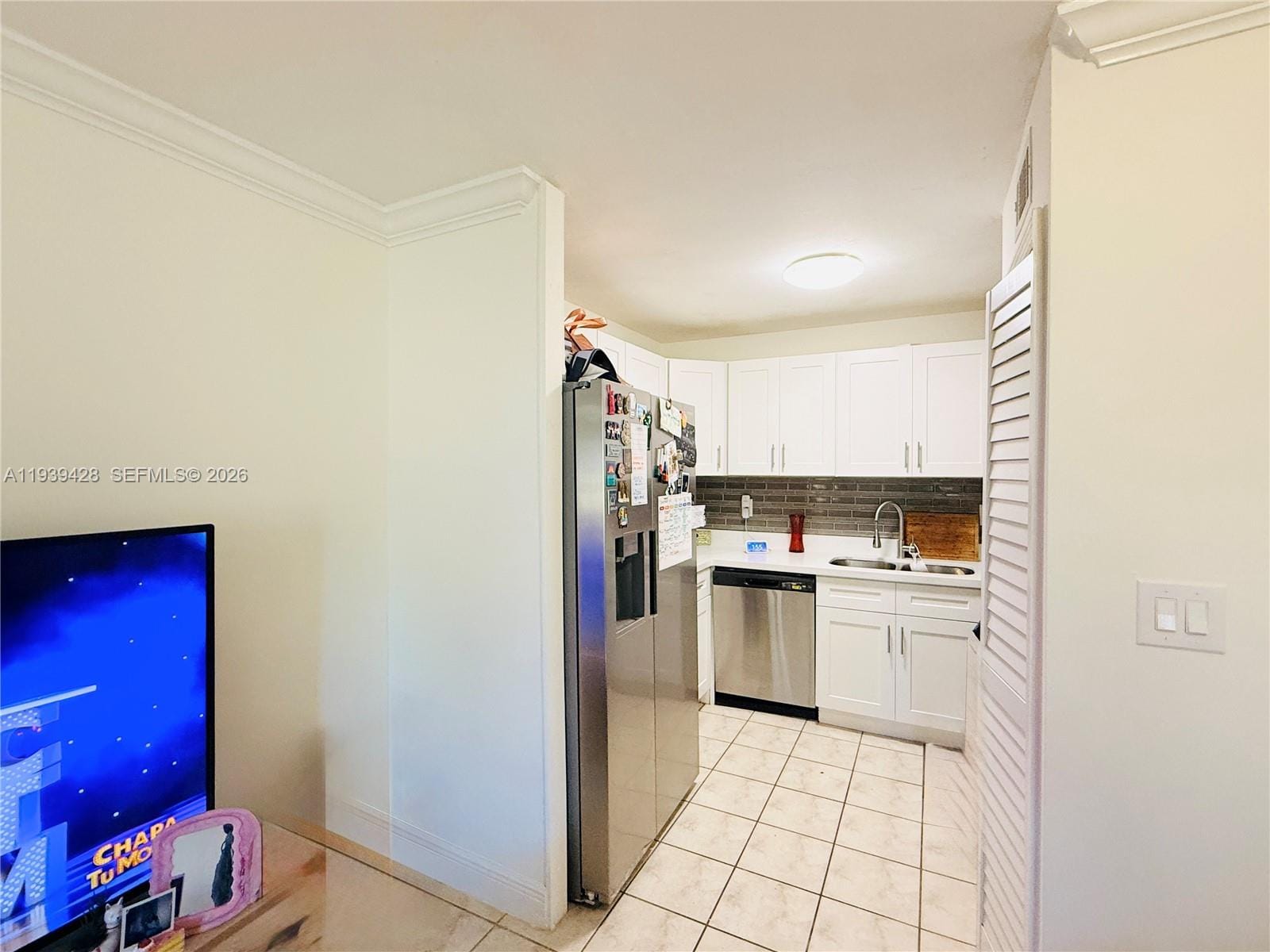 2651 Riverside Drive 3 — photo 10