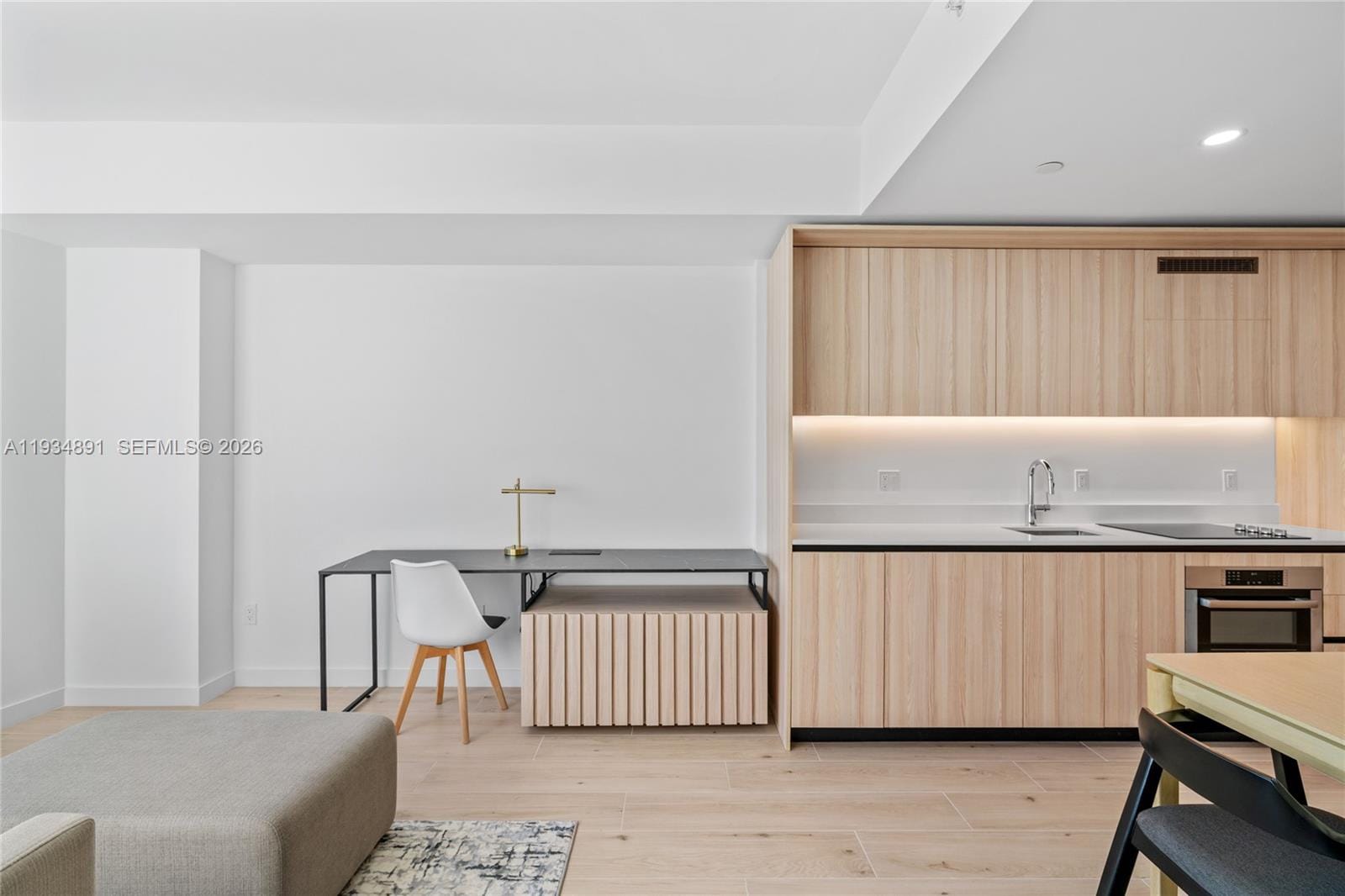 225 N Miami Avenue 1405 — photo 12