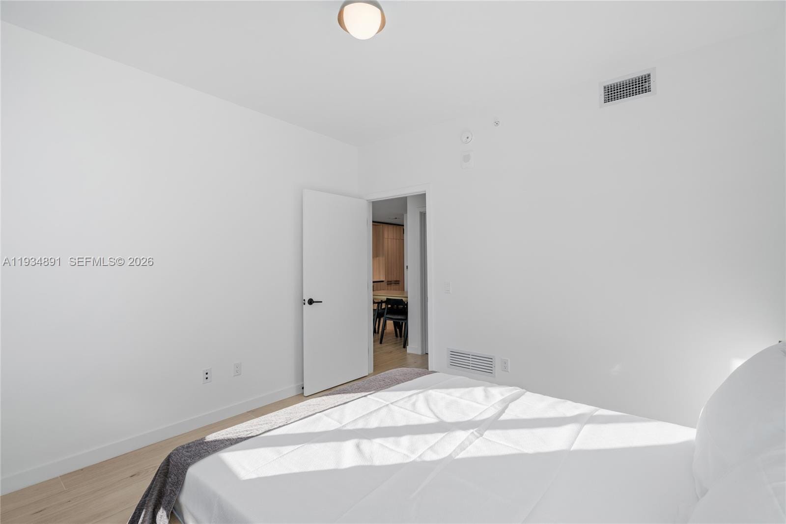 225 N Miami Avenue 1405, Miami, FL 33132 photo 17