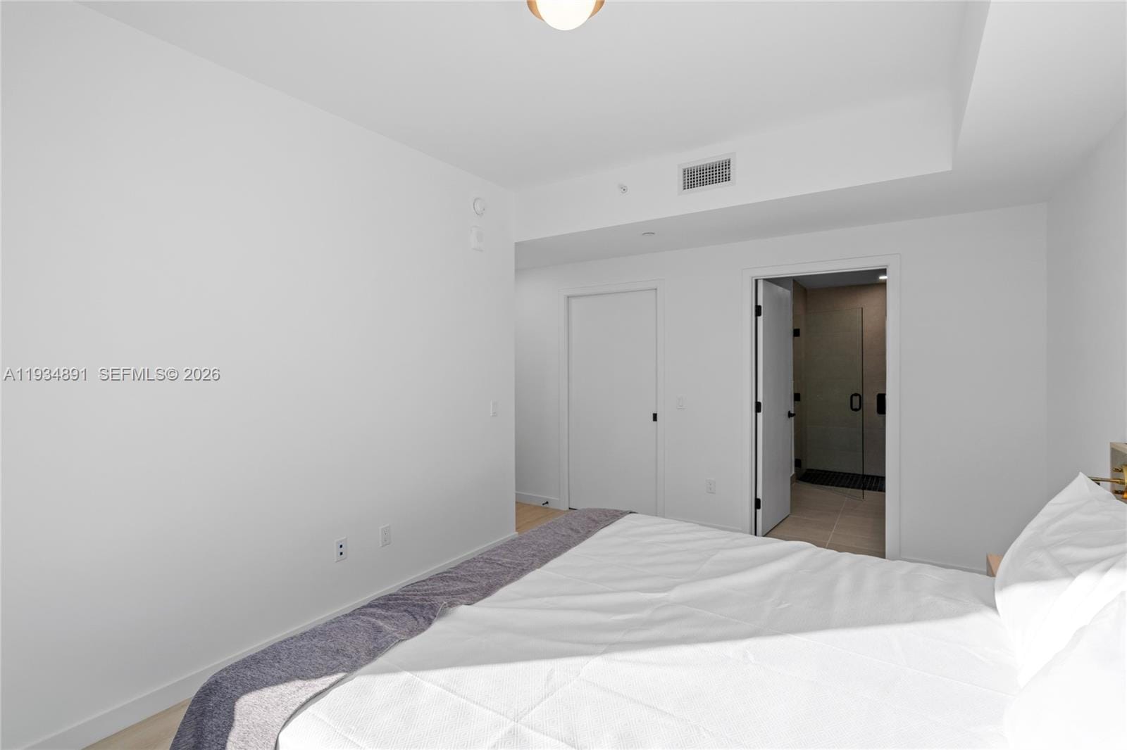 225 N Miami Avenue 1405, Miami, FL 33132 photo 26