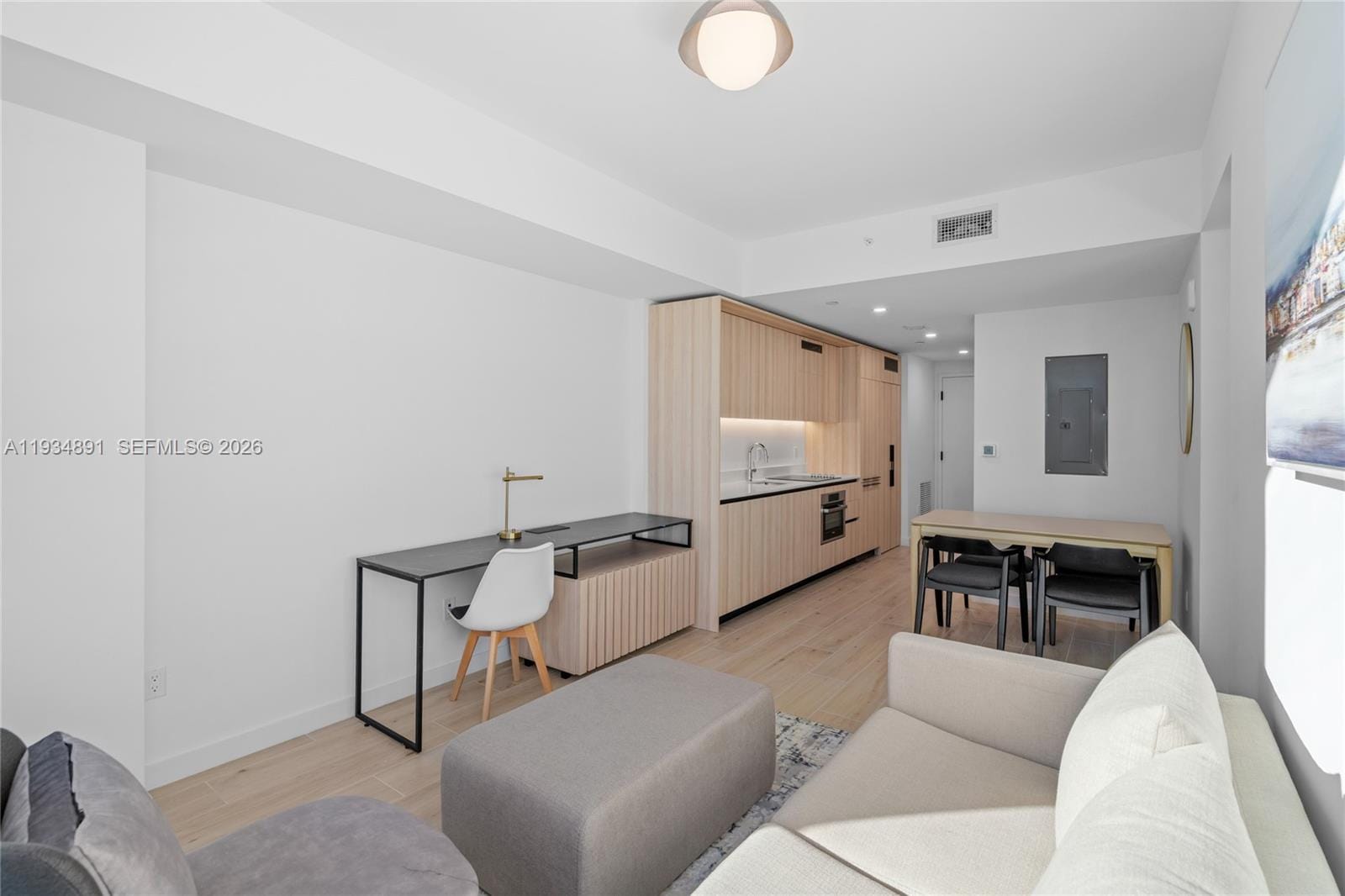225 N Miami Avenue 1405 — photo 6