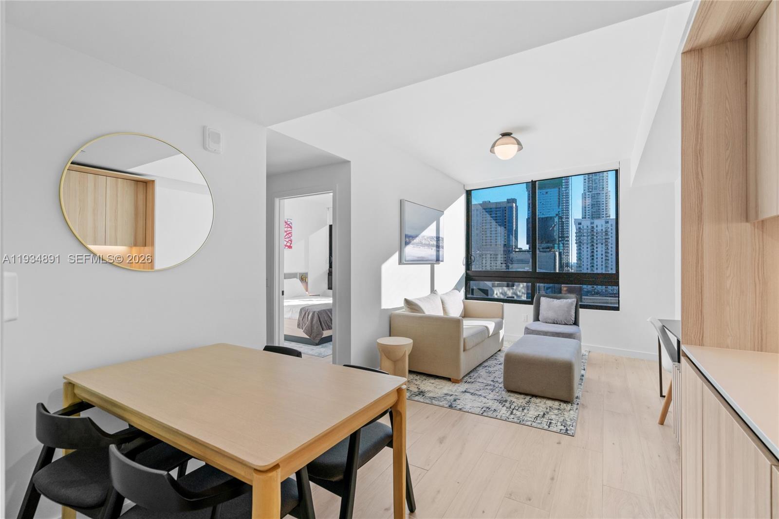 225 N Miami Avenue 1405, Miami, FL 33132, Miami