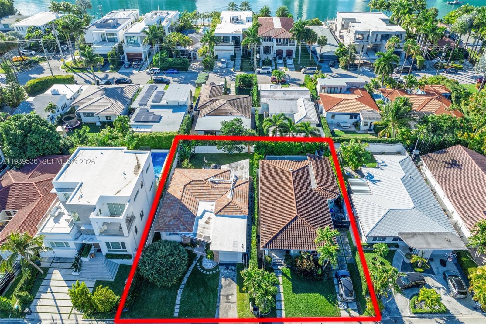 9424 9432 Carlyle Avenue, Surfside, FL 33154, Surfside