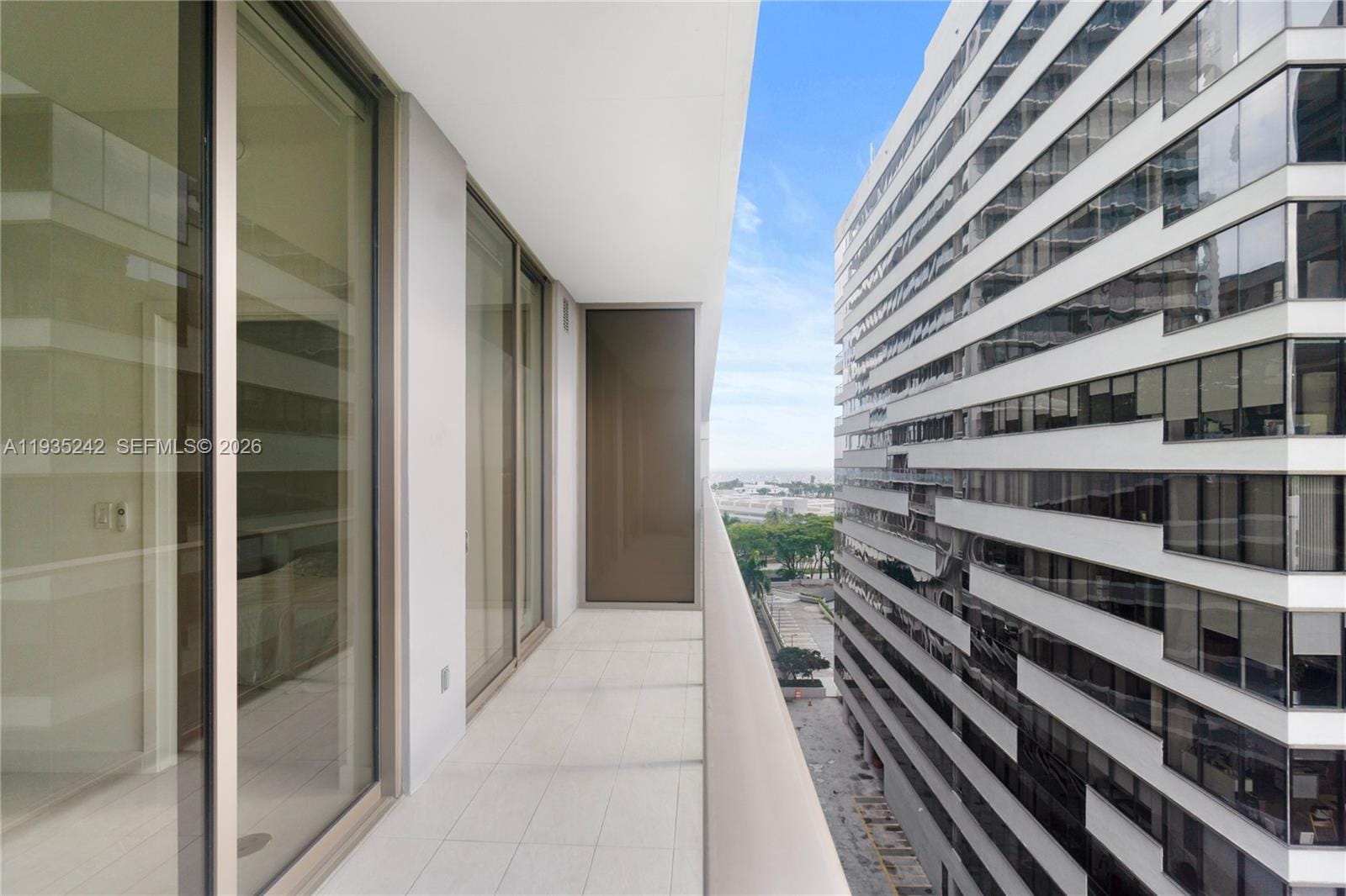 2678 Tigertail Avenue 715 — photo 4