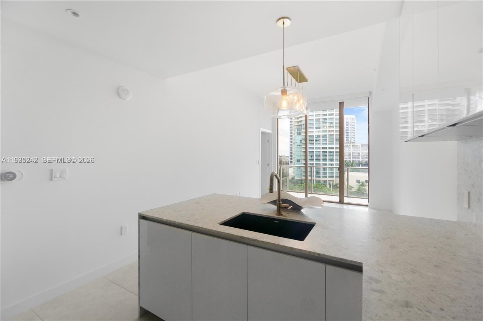 2678 Tigertail Avenue 715 — photo 9