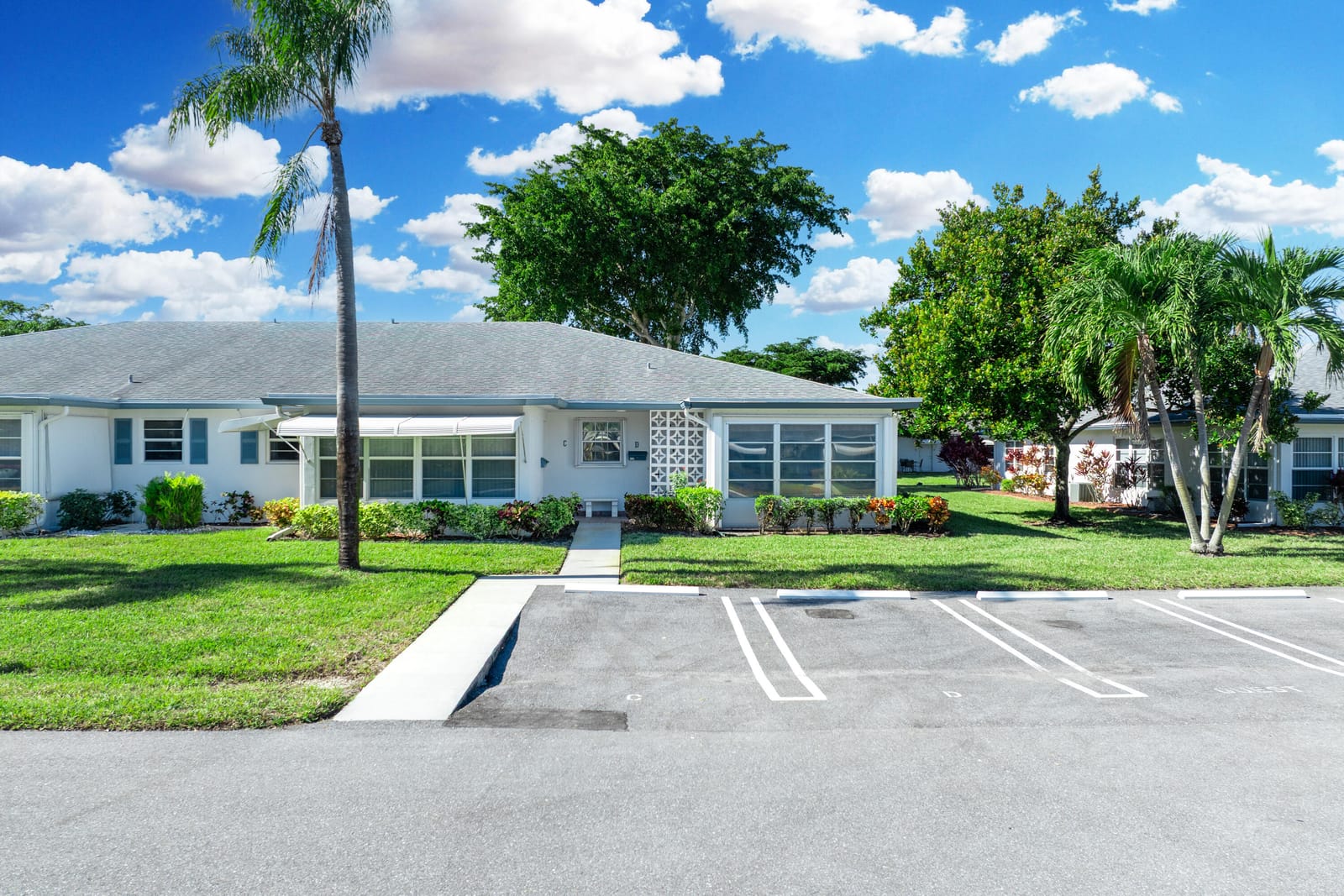 1200 S Drive Circle D, Delray Beach, FL 33445