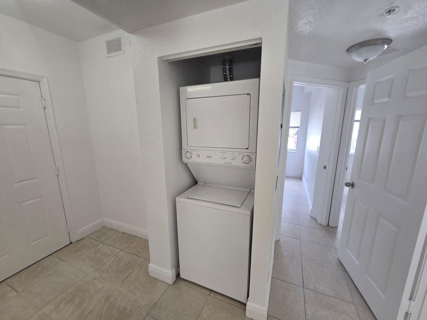 1161 Golden Lakes Boulevard 1315 — photo 5