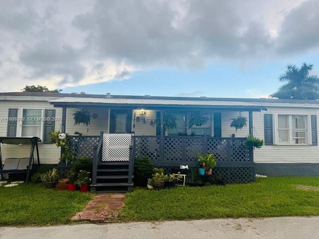 19800 SW 180th Avenue 271, sold in Americana Village Condo, Miami, FL