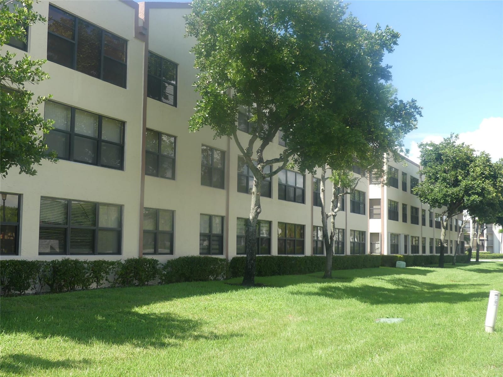 10657 W Clairmont Circle 306, Tamarac, FL 33321 photo 20