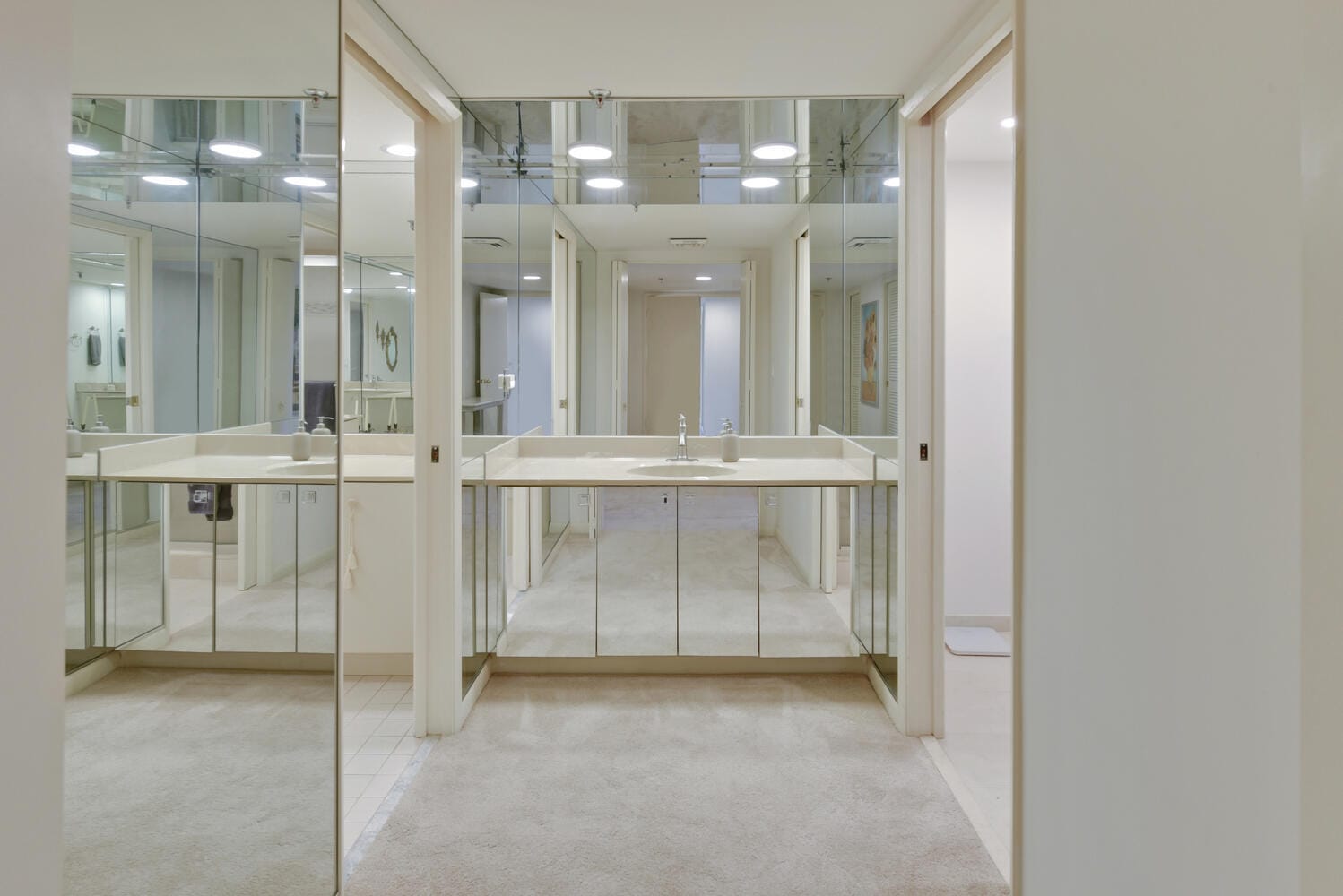 2427 Presidential Way 204 — photo 12