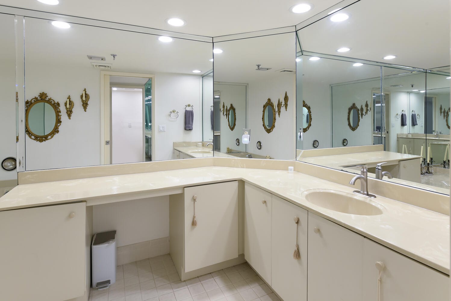 2427 Presidential Way 204, West Palm Beach, FL 33401 photo 13