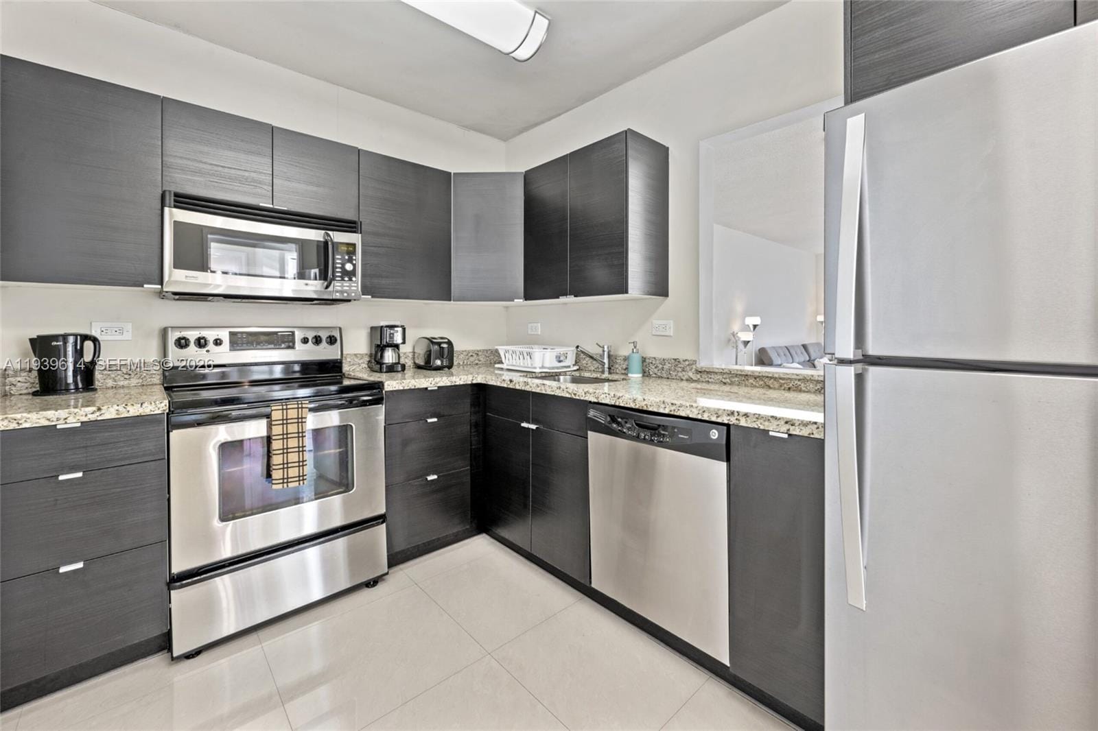 5601 Collins Avenue 1618 — photo 11
