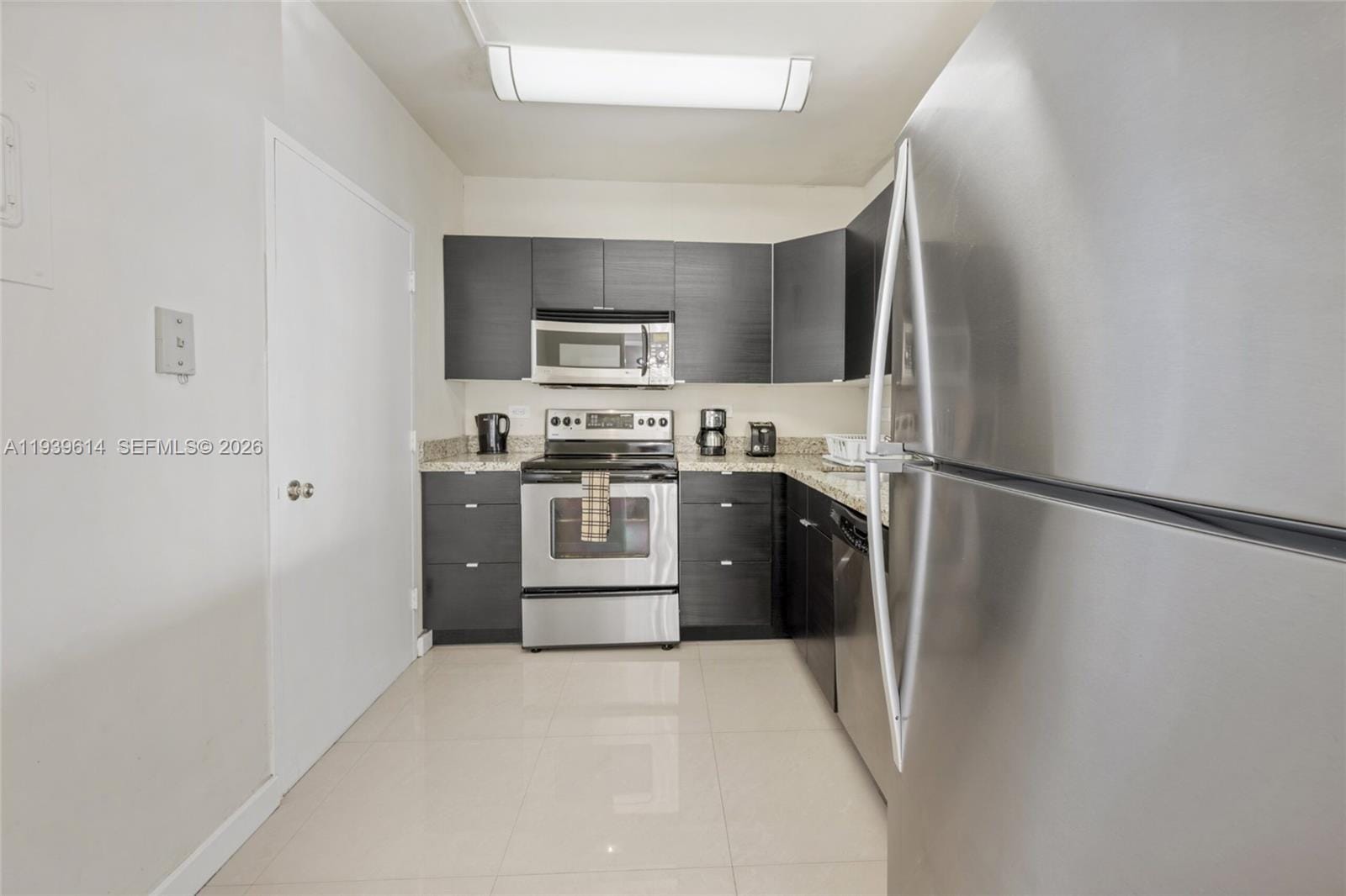 5601 Collins Avenue 1618 — photo 12