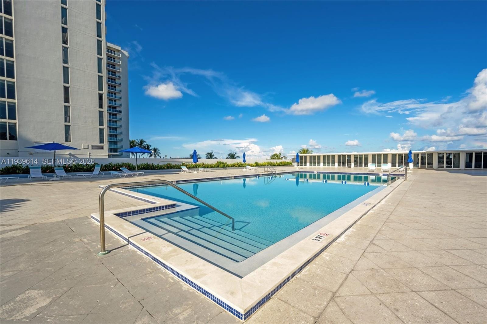 5601 Collins Avenue 1618, Miami Beach, FL 33140 photo 21