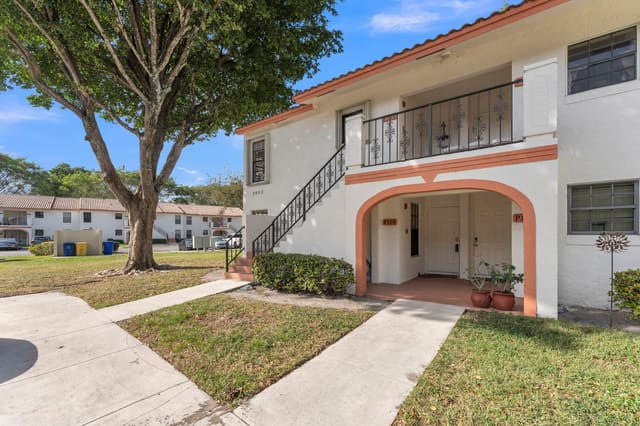 2800 Palmwood Terrace 2190, sold in Lake Windwood Condo, Boca Raton, FL