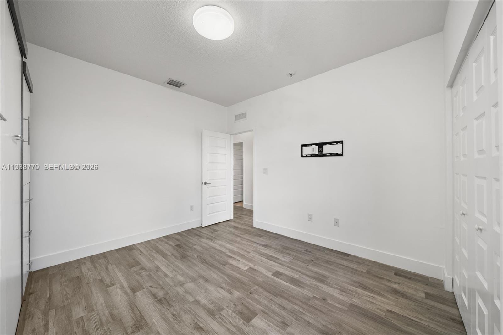 8106 NW 105th Court — photo 8