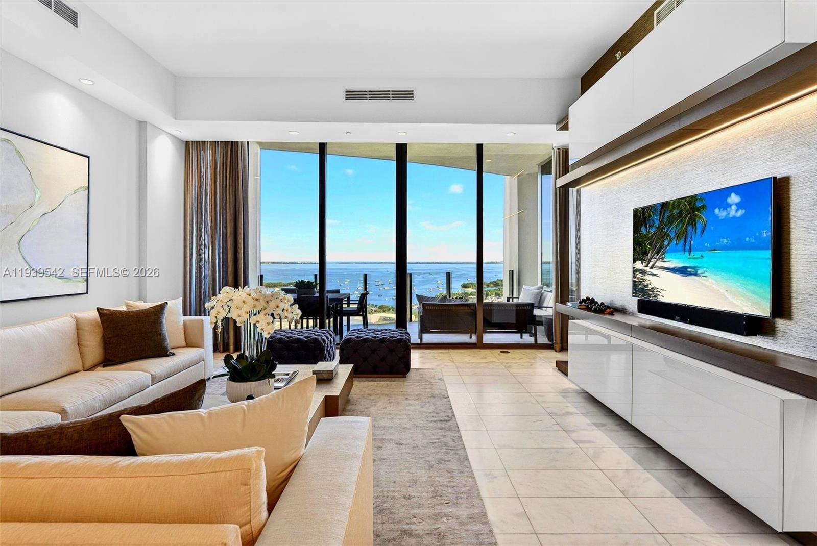 2821 S Bayshore Drive 19B — photo 2
