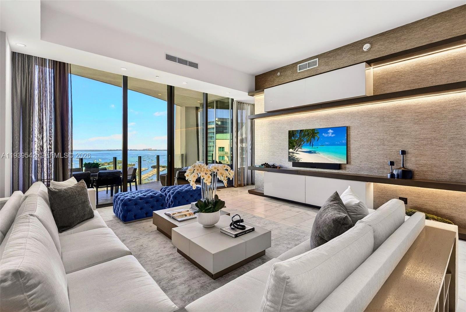 4 bedroom home for sale at 2821 Bayshore, Miami, FL 33133 — $5,500,000