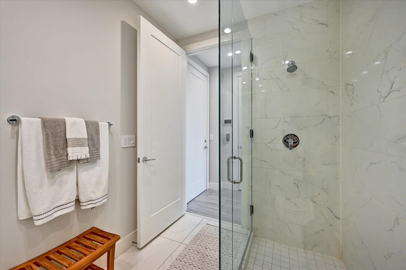 1711 NW 42nd Drive — photo 2
