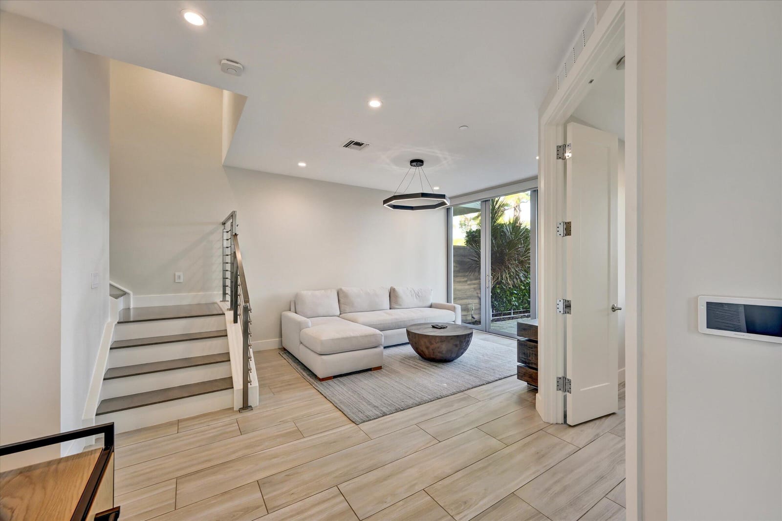 1711 NW 42nd Drive — photo 3