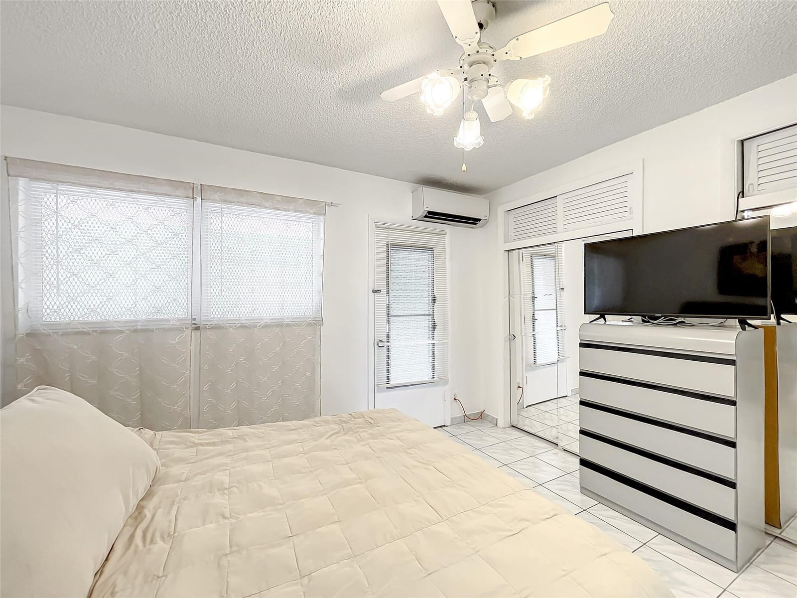 815 SW 10th Terrace 18V, Hallandale Beach, FL 33009 photo 13