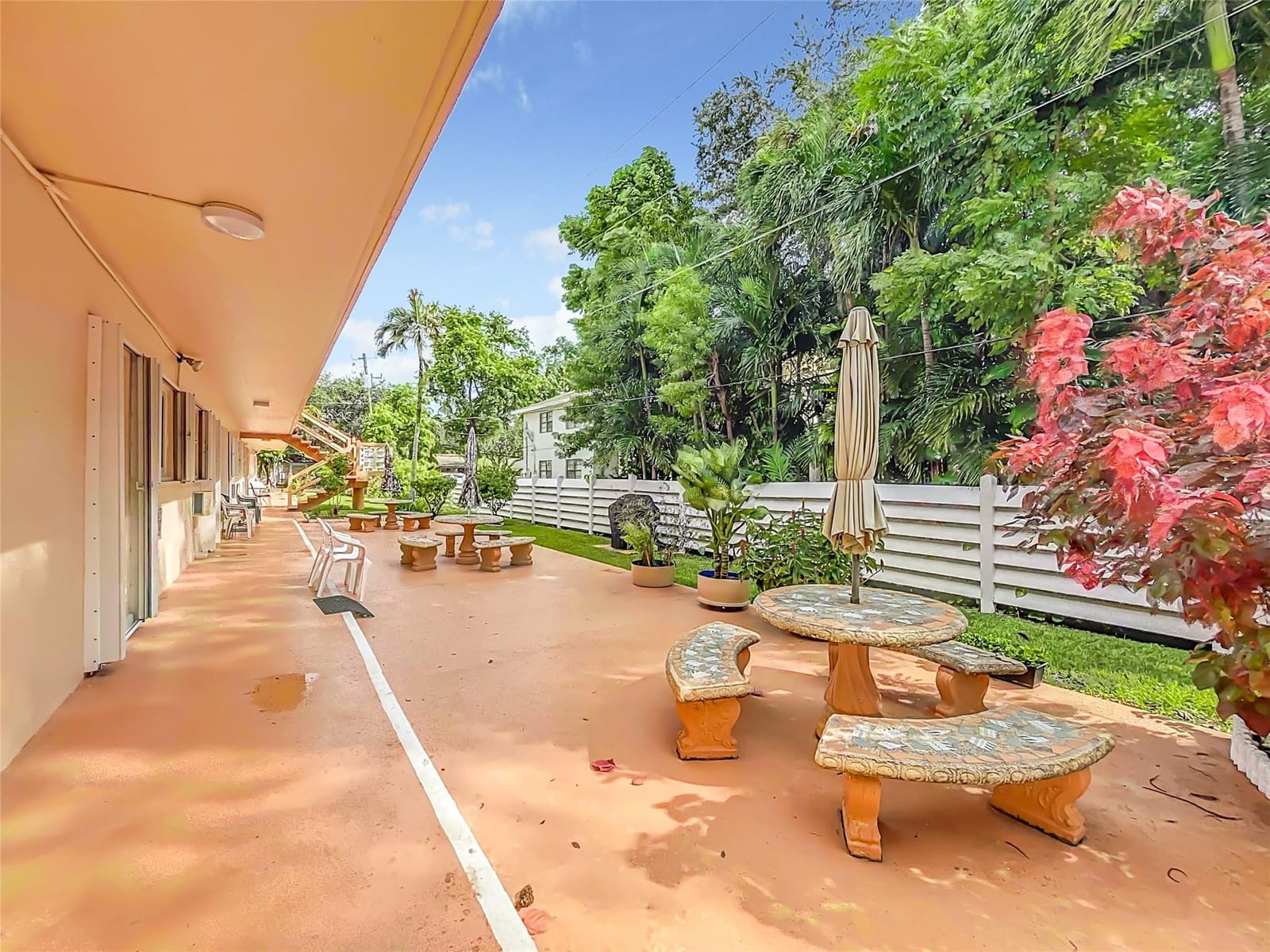 815 SW 10th Terrace 18V, Hallandale Beach, FL 33009 photo 16
