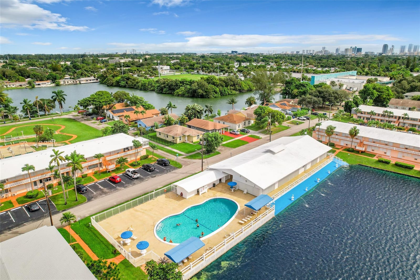 815 SW 10th Terrace 18V, Hallandale Beach, FL 33009 photo 19