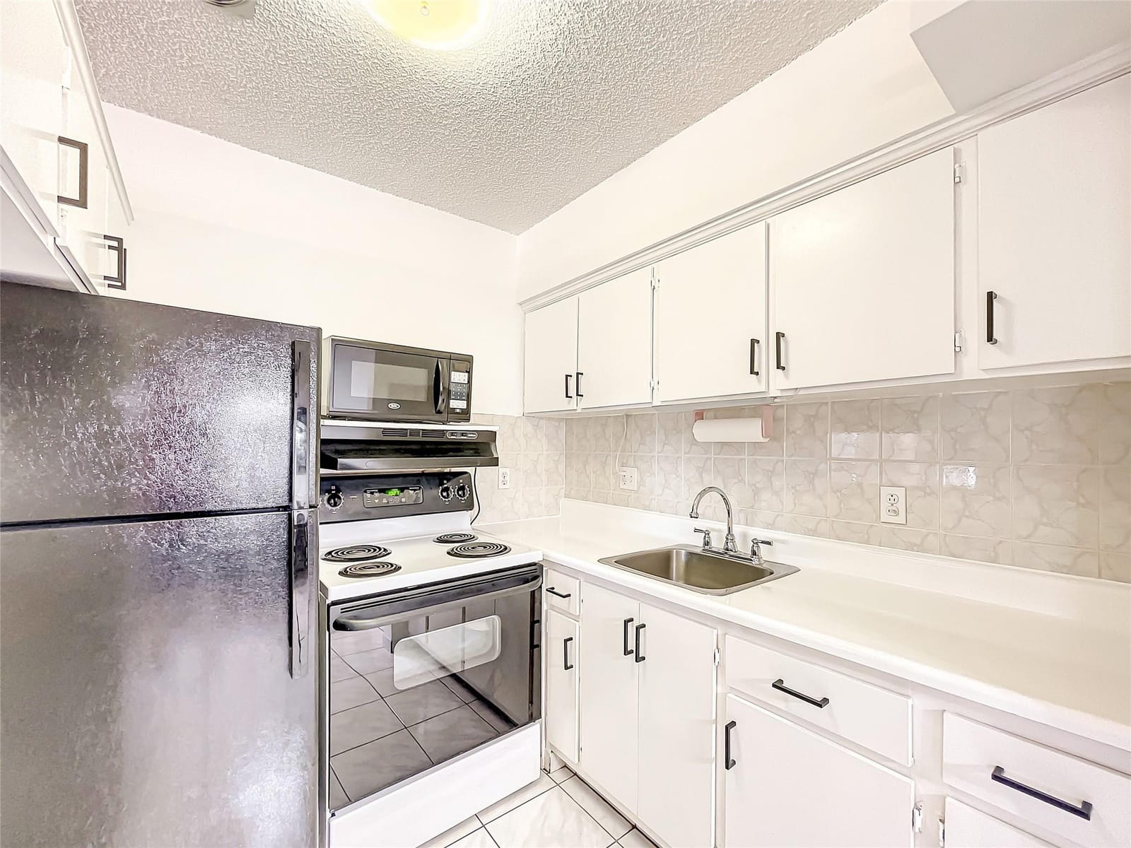 815 SW 10th Terrace 18V, Hallandale Beach, FL 33009 photo 8