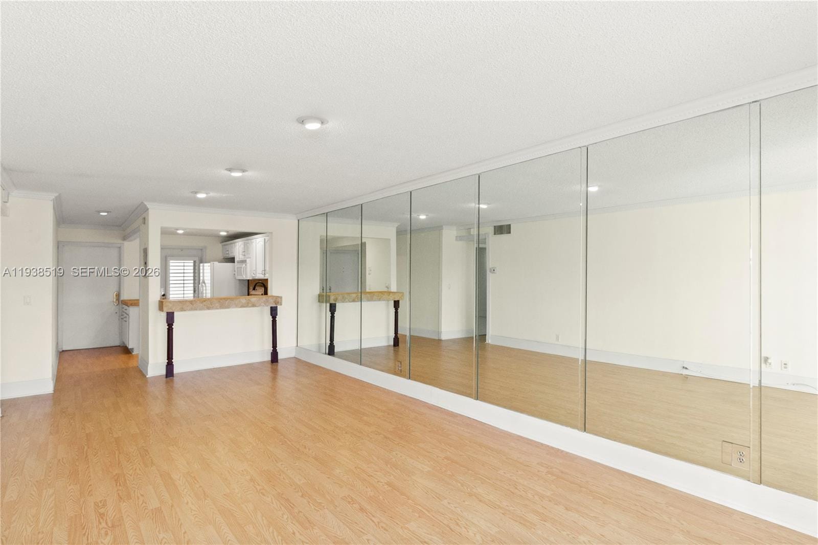 455 Paradise Isle Boulevard 402 — photo 11