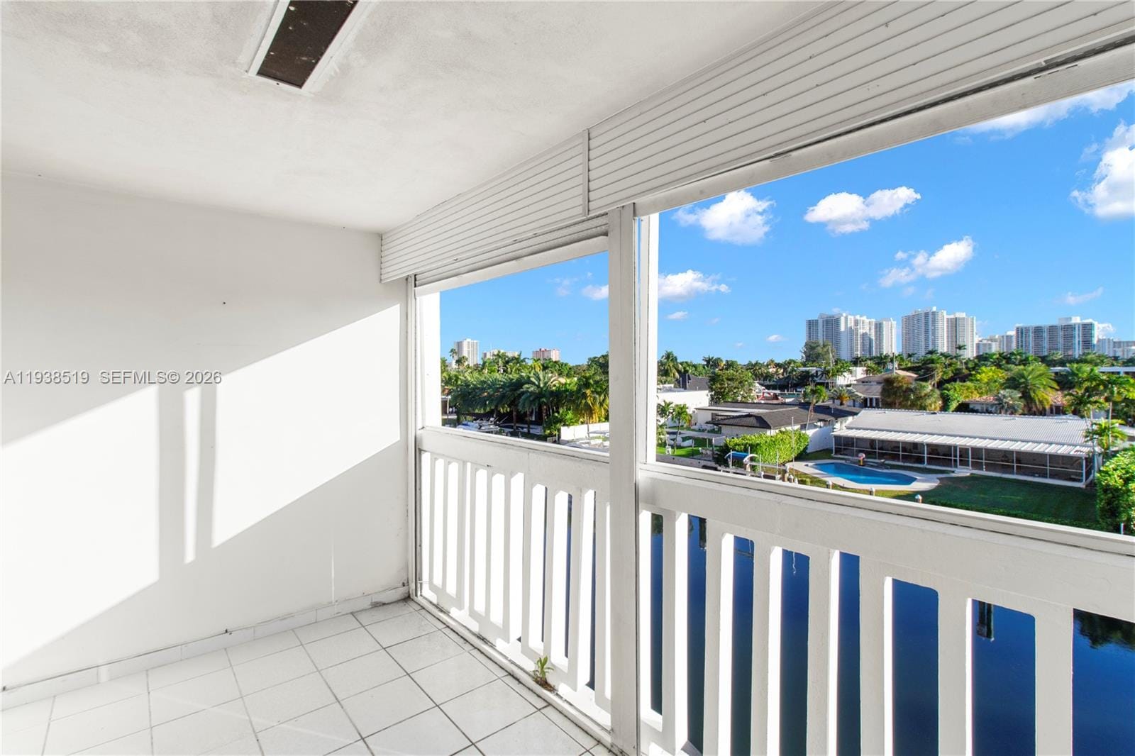 455 Paradise Isle Boulevard 402, Hallandale Beach, FL 33009 photo 16