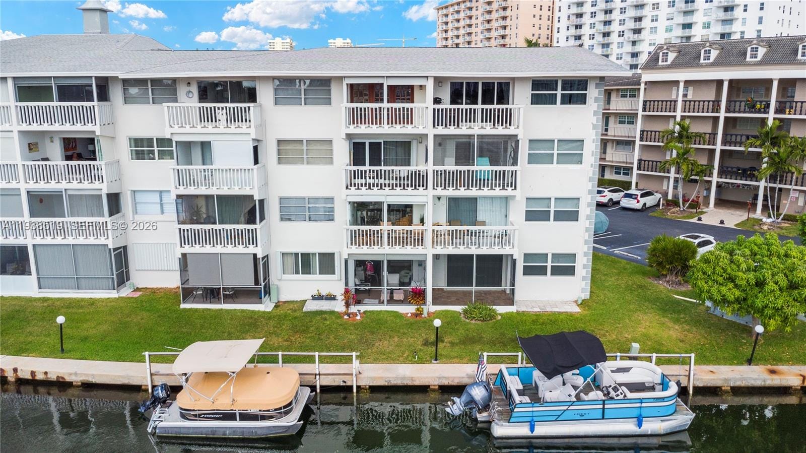 455 Paradise Isle Boulevard 402, Hallandale Beach, FL 33009 photo 17