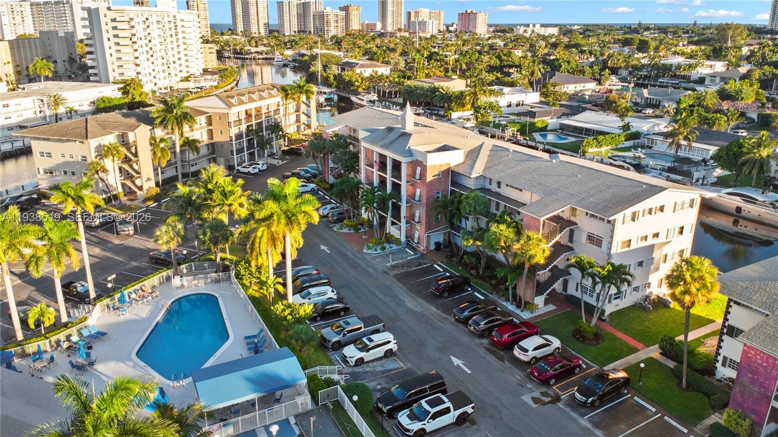 455 Paradise Isle Boulevard 402, Hallandale Beach, FL 33009 photo 19
