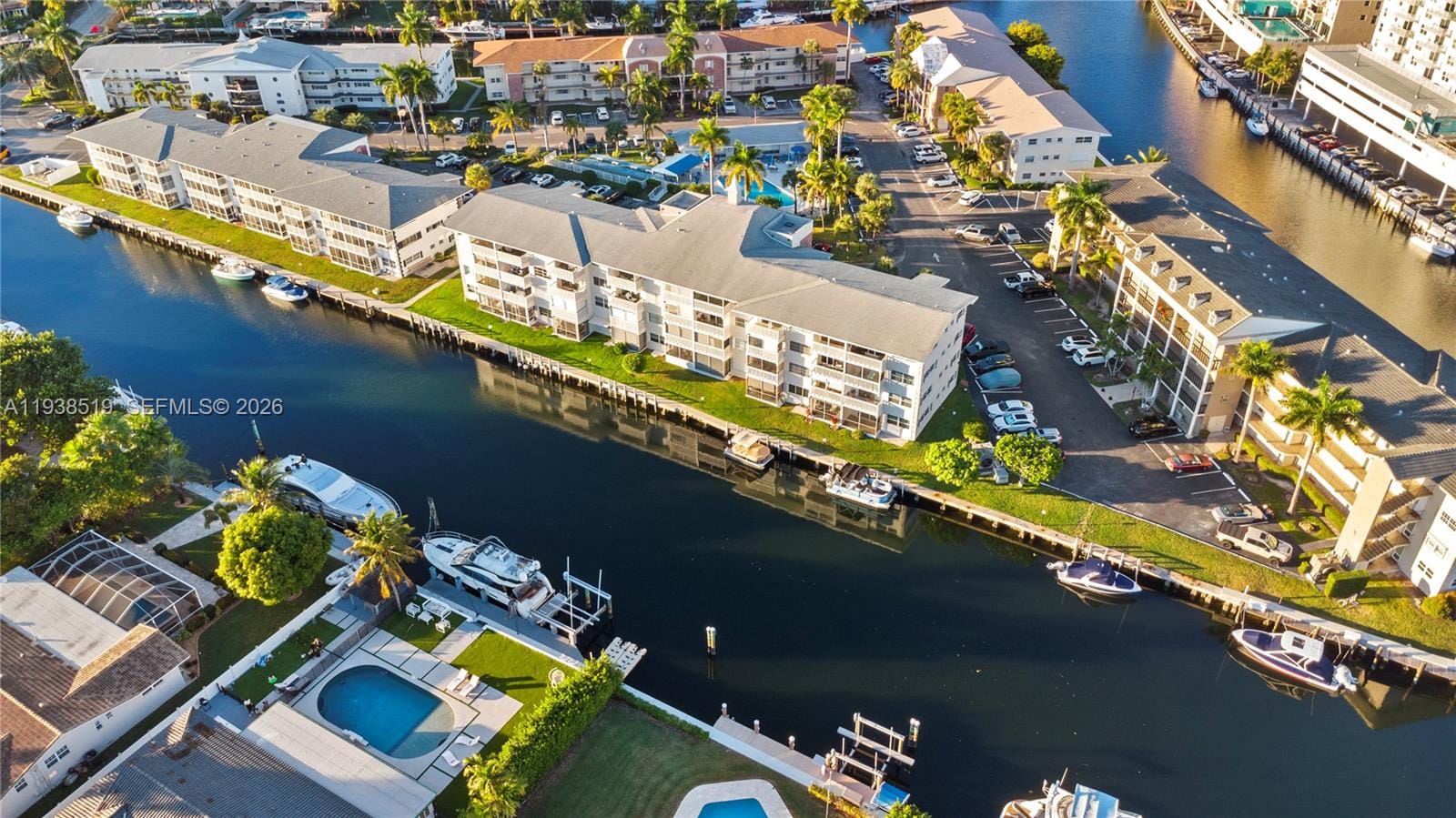 455 Paradise Isle Boulevard 402, Hallandale Beach, FL 33009 photo 25