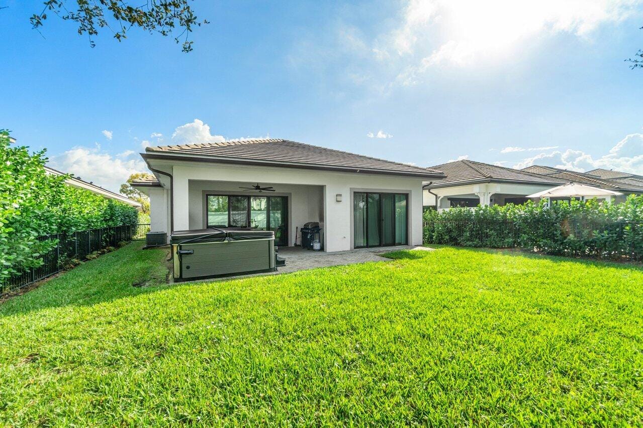 2928 Gin Berry Way, West Palm Beach, FL 33401 photo 12