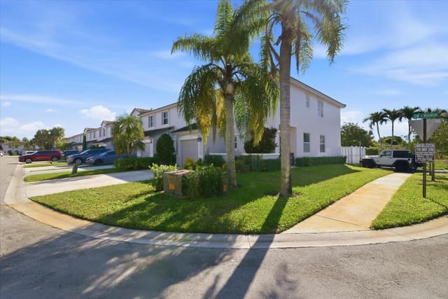16890 SW 1st Manor 1, sold in Sterling Place, Pembroke Pines, FL
