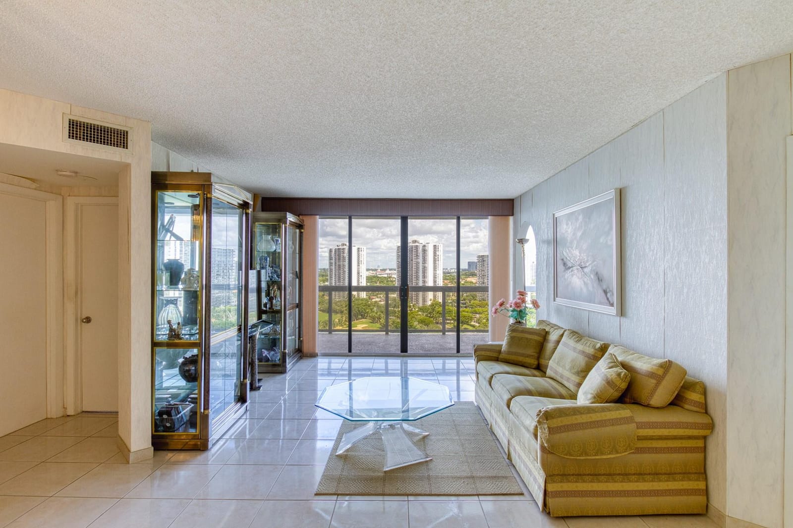 20185 E Country Club Drive 1709 — photo 7