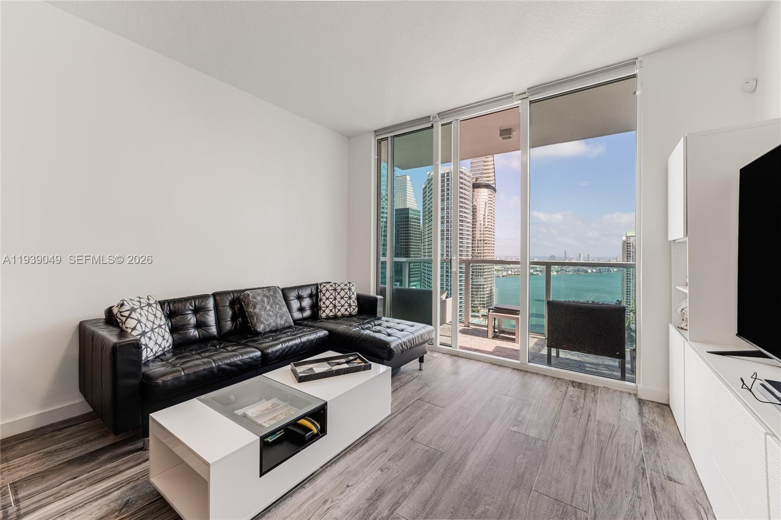 31 SE 5th Street 3918, Miami, FL 33131 photo 14
