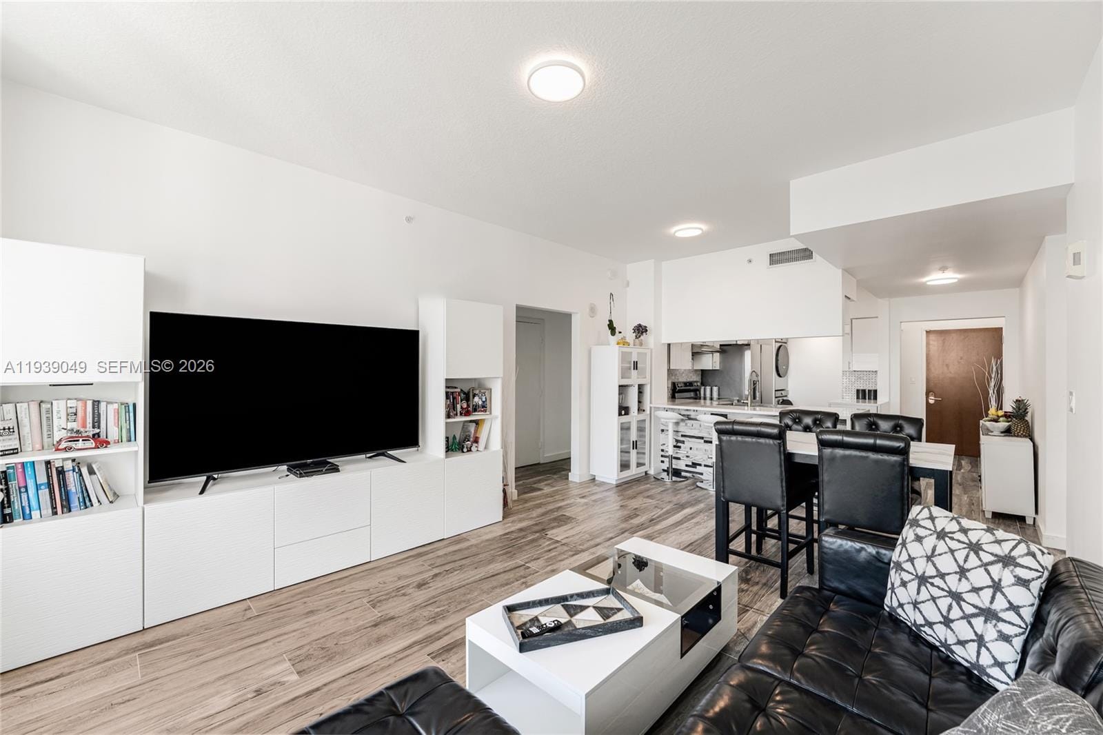 31 SE 5th Street 3918, Miami, FL 33131 photo 17