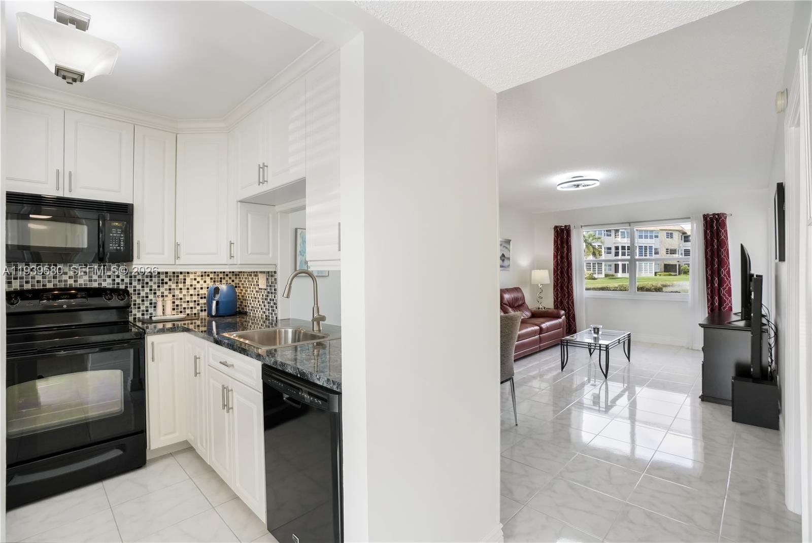 4801 NW 34th Street 406 — photo 9