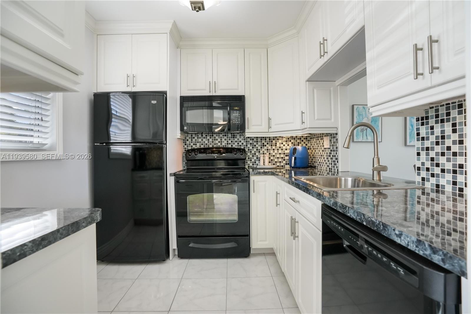 4801 NW 34th Street 406 — photo 10