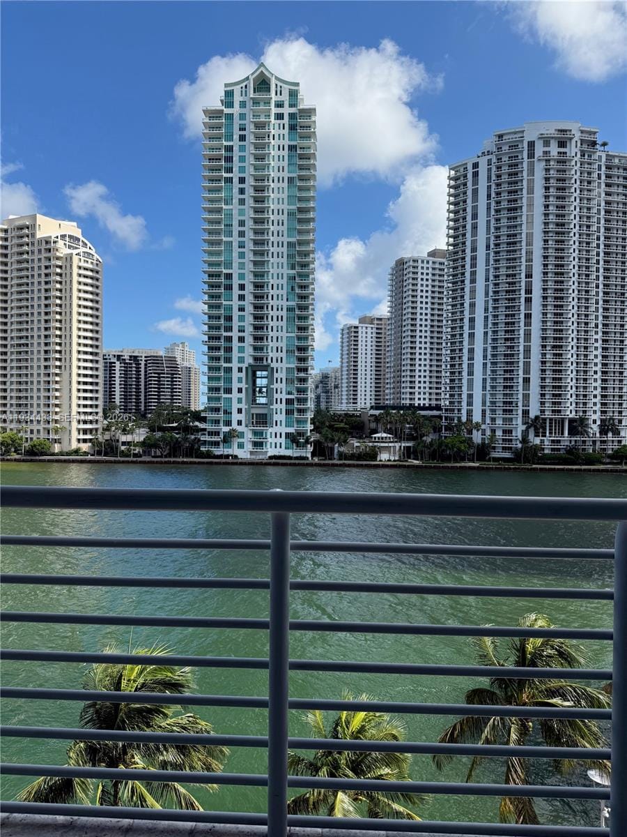 325 S Biscayne Boulevard 621, Miami, FL 33131 photo 1