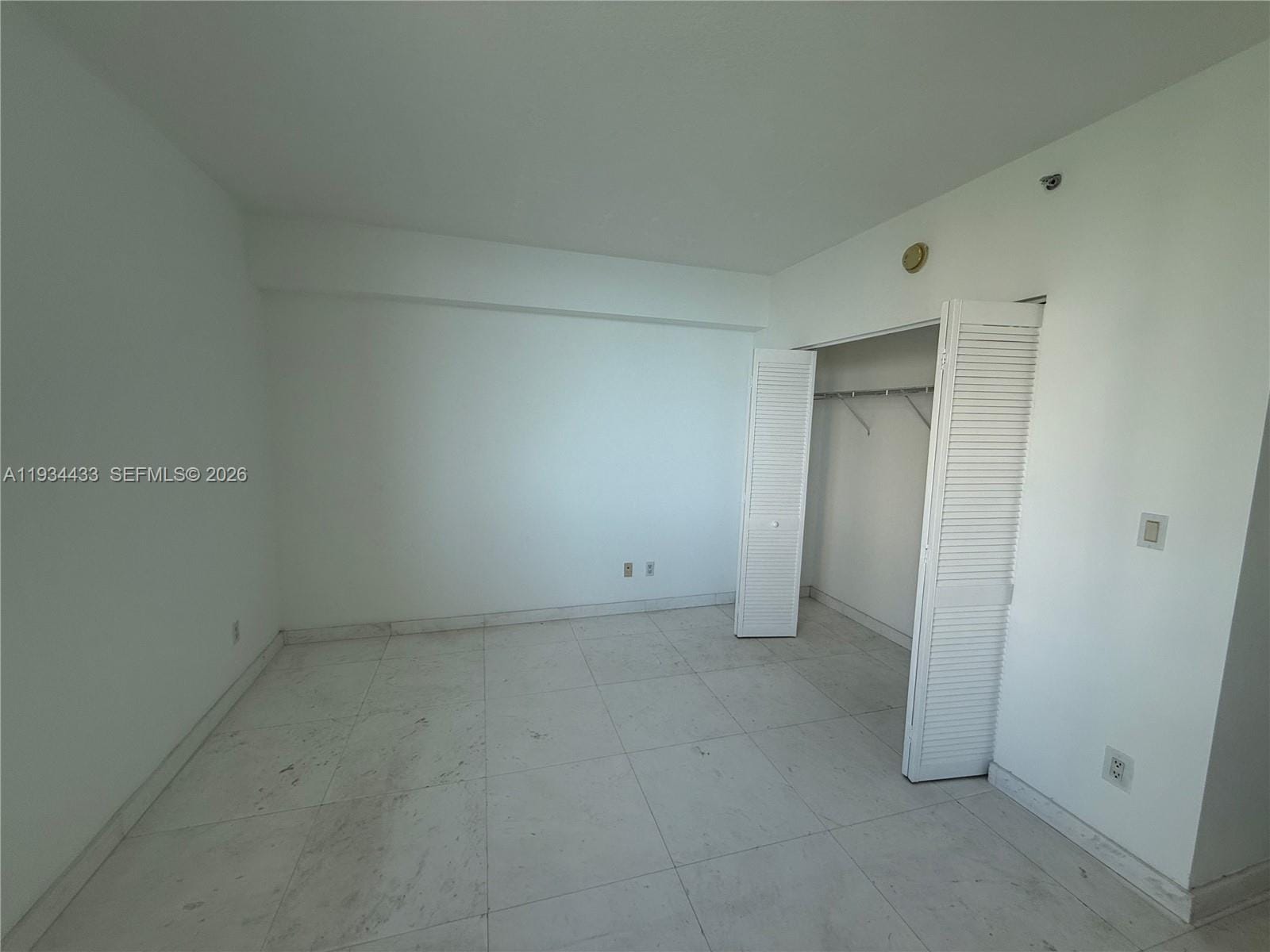 325 S Biscayne Boulevard 621, Miami, FL 33131 photo 12