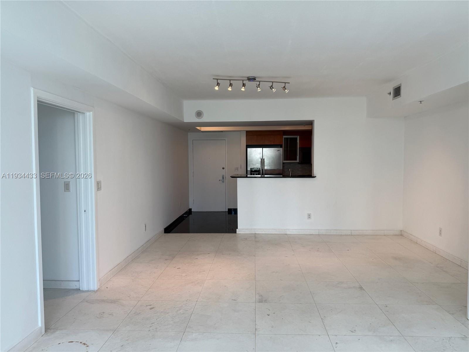 325 S Biscayne Boulevard 621, Miami, FL 33131 photo 14