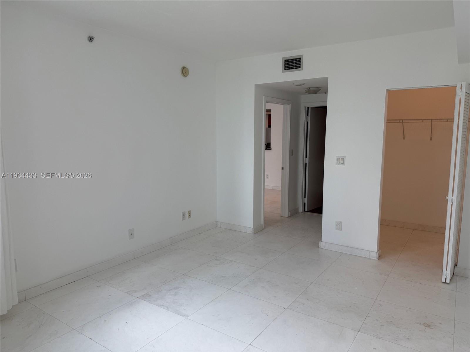 325 S Biscayne Boulevard 621, Miami, FL 33131 photo 15