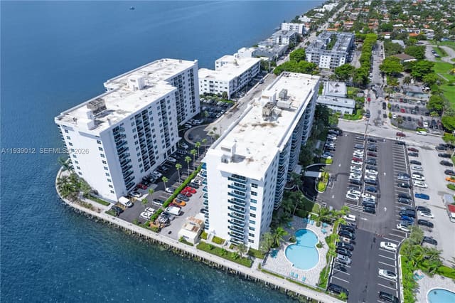 7501 E Treasure Drive 3M, sold in Treasures On The Bay Ii C, North Bay Village, FL