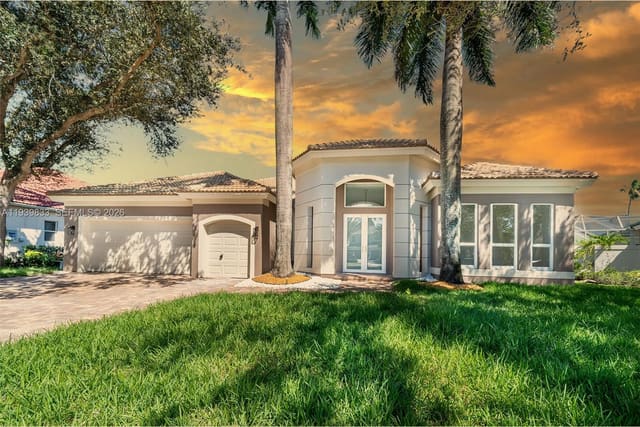 8041 Bermuda Point Lane, sold in Rolling Hills Golf & Tenn, Davie, FL