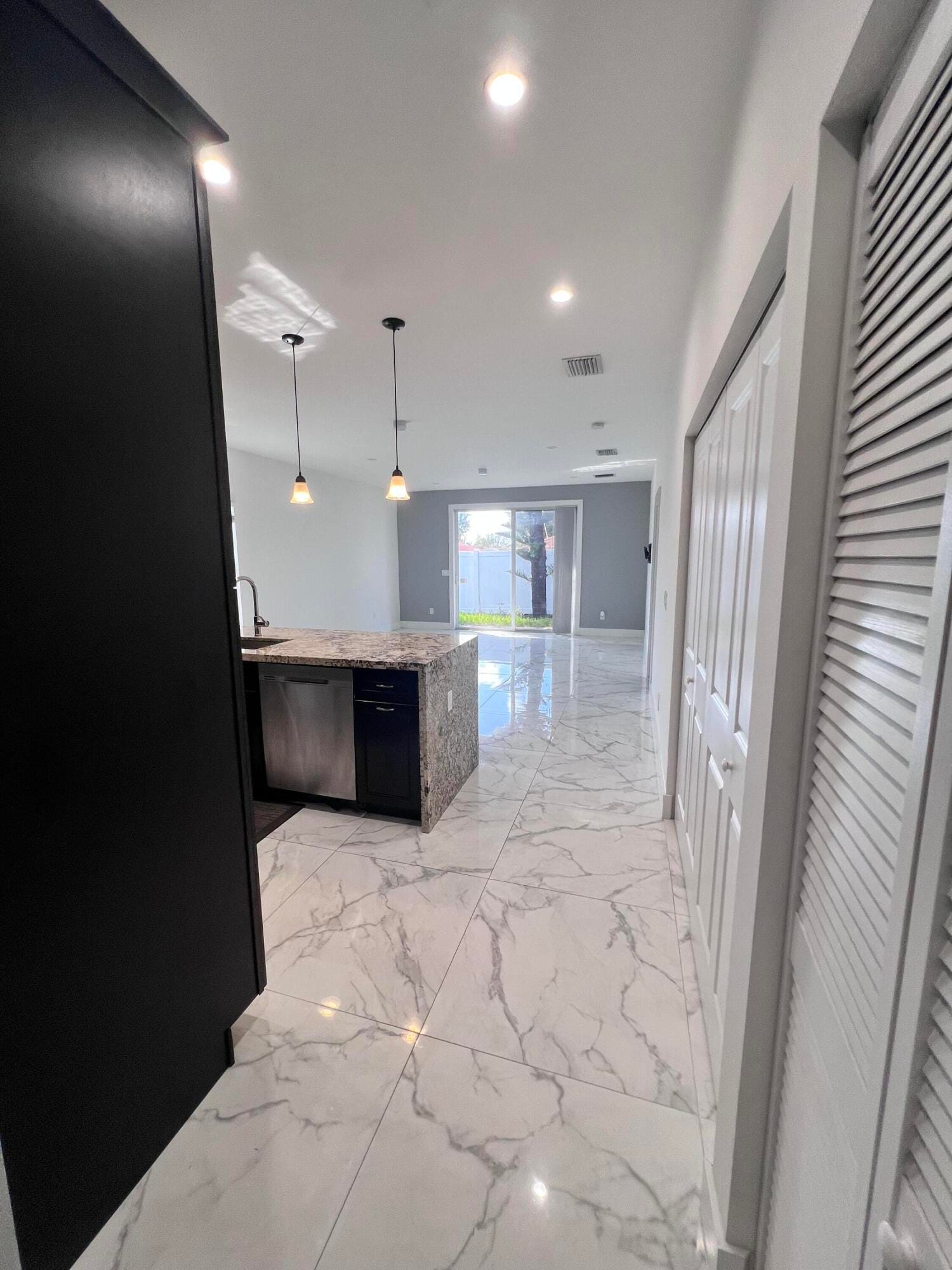 2616 Florida Street — photo 4